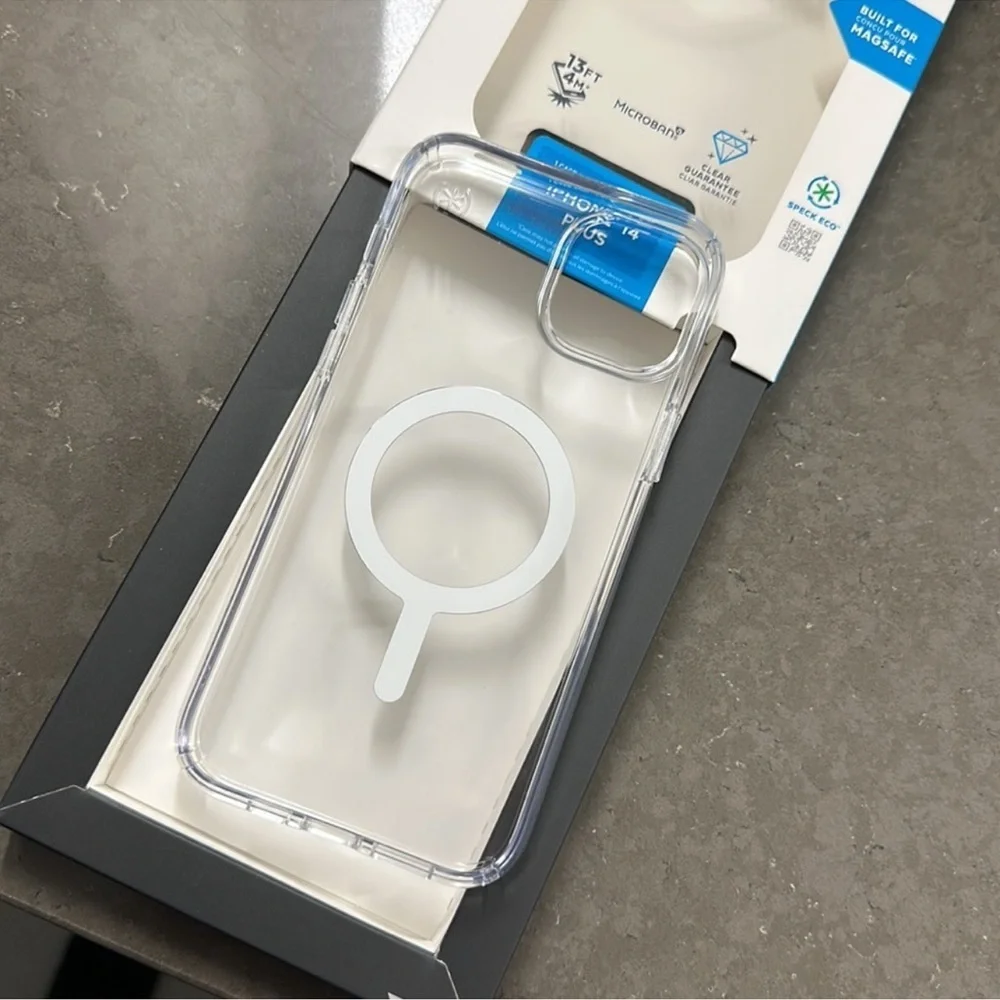 NEW Speck Presidio Clear Case with MagSafe Ring I-Phone 14